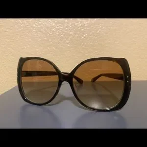 Authentic Brand new with no tags Gucci Sunglasses, brown. With sunglass case Gucci GG1862S 002 Cat Eye Sunglasses Medium Brown Havana  main image 4